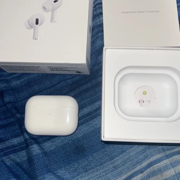 AirPods Pro 2 GenerationWirelessEarbuds with MagSafeChargingCase